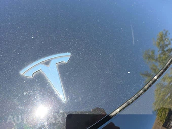 2023 Tesla Model 3 Standard Range - miniatura 18