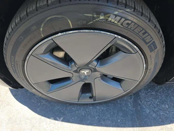 2023 Tesla Model 3 Standard Range - miniatura 19