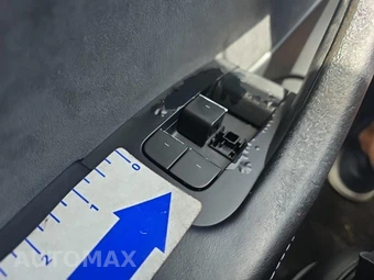 2023 Tesla Model 3 Standard Range - miniatura 27