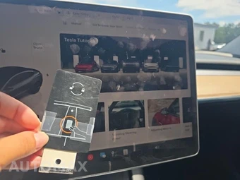 2023 Tesla Model 3 Standard Range - miniatura 31