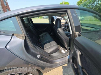2023 Tesla Model 3 Standard Range - miniatura 16