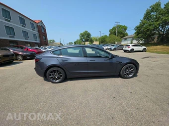 2023 Tesla Model 3 Standard Range - miniatura 4