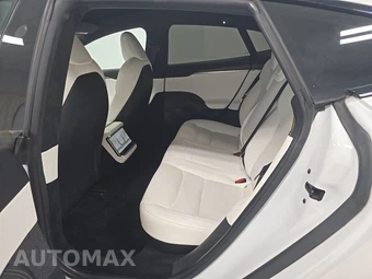2023 Tesla Model S – miniatura 13