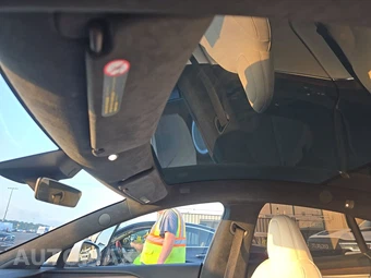 2023 Tesla Model S – miniatura 20