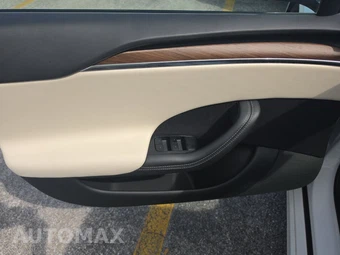 2023 Tesla Model S – miniatura 9