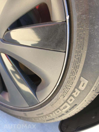 2023 Tesla Model S – miniatura 23