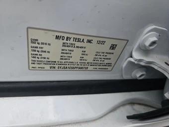 2023 Tesla Model S – miniatura 14
