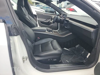 2023 Tesla Model S – miniatura 8