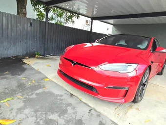 2023 Tesla Model S Plaid