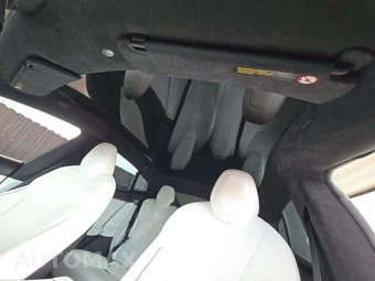 2023 Tesla Model S Plaid - miniatura 8