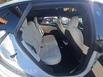 2023 Tesla Model S Standard Range – miniatura 16