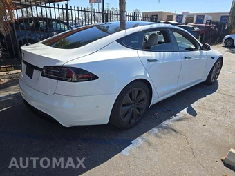 2023 Tesla Model S Standard Range – miniatura 3