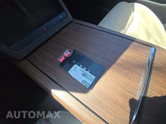2023 Tesla Model S Standard Range – miniatura 8