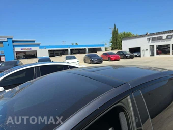 2023 Tesla Model X – miniatura 12