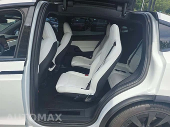 2023 Tesla Model X – miniatura 13