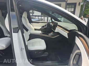 2023 Tesla Model X – miniatura 18