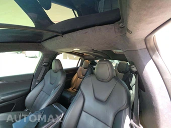 2023 Tesla Model X – miniatura 11