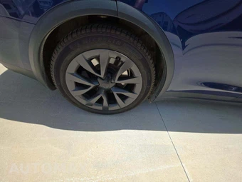 2023 Tesla Model X – miniatura 23