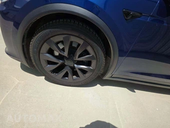 2023 Tesla Model X – miniatura 25