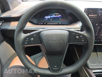 2023 Tesla Model X - miniatura 10