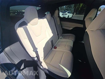 2023 Tesla Model X – miniatura 16
