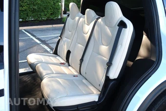 2023 Tesla Model X - miniatura 46