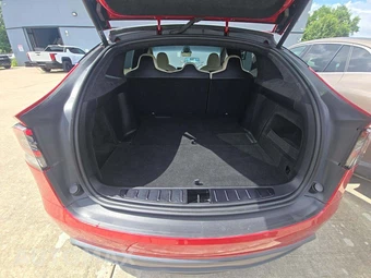 2023 Tesla Model X – miniatura 11