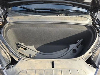 2023 Tesla Model X – miniatura 15