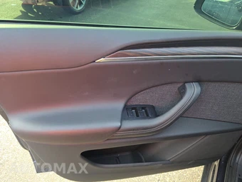 2023 Tesla Model X – miniatura 9