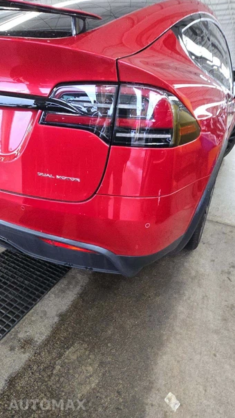 2023 Tesla Model X – miniatura 24