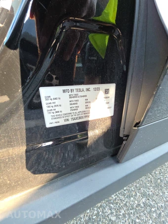 2023 Tesla Model X Plaid - miniatura 14