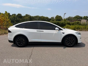 2023 Tesla Model X Standard Range - miniatura 4
