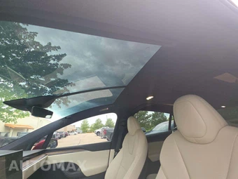 2023 Tesla Model X Standard Range – miniatura 8
