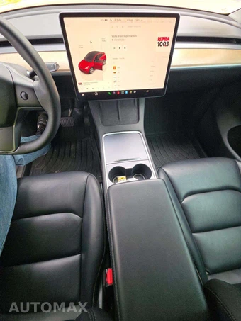 2023 Tesla Model Y Long Range - miniatura 10