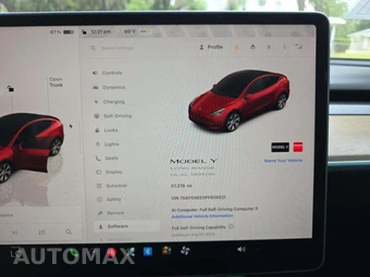 2023 Tesla Model Y Long Range - miniatura 9