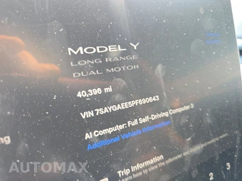2023 Tesla Model Y Long Range - miniatura 12