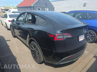 2023 Tesla Model Y Long Range - miniatura 2