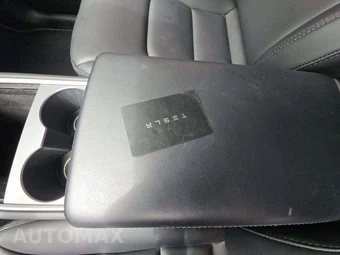 2023 Tesla Model Y Long Range - miniatura 8