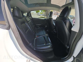 2023 Tesla Model Y Long Range - miniatura 13