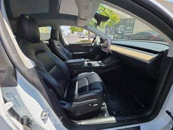 2023 Tesla Model Y Long Range - miniatura 15