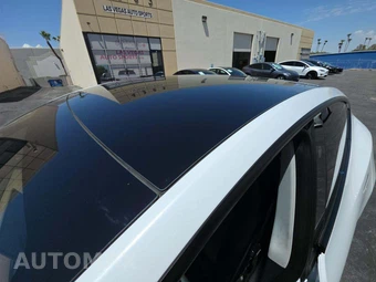 2023 Tesla Model Y Long Range - miniatura 9