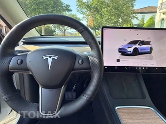 2023 Tesla Model Y Long Range - miniatura 7