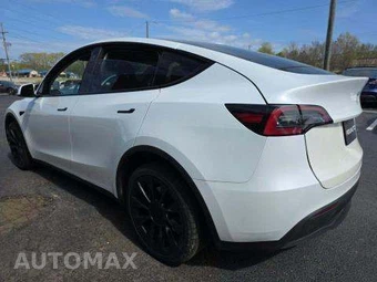 2023 Tesla Model Y Long Range - miniatura 2