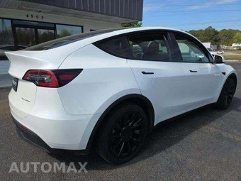 2023 Tesla Model Y Long Range - miniatura 3