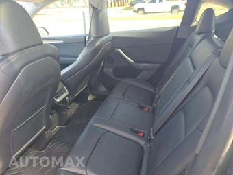 2023 Tesla Model Y Long Range - miniatura 13