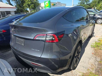 2023 Tesla Model Y Long Range - miniatura 3