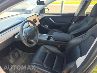 2023 Tesla Model Y Long Range - miniatura 6
