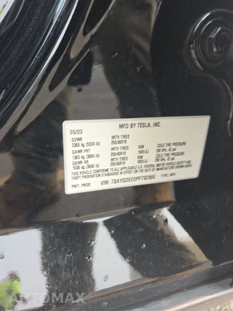 2023 Tesla Model Y Long Range - miniatura 14