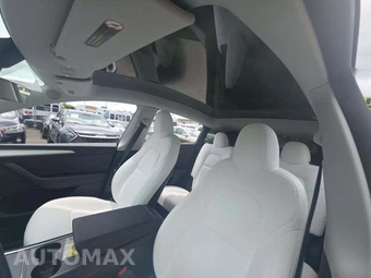 2023 Tesla Model Y Long Range - miniatura 11