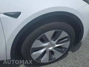 2023 Tesla Model Y Long Range - miniatura 23